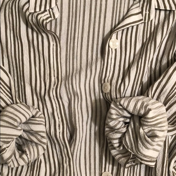 Button down top - Picture 2 of 2